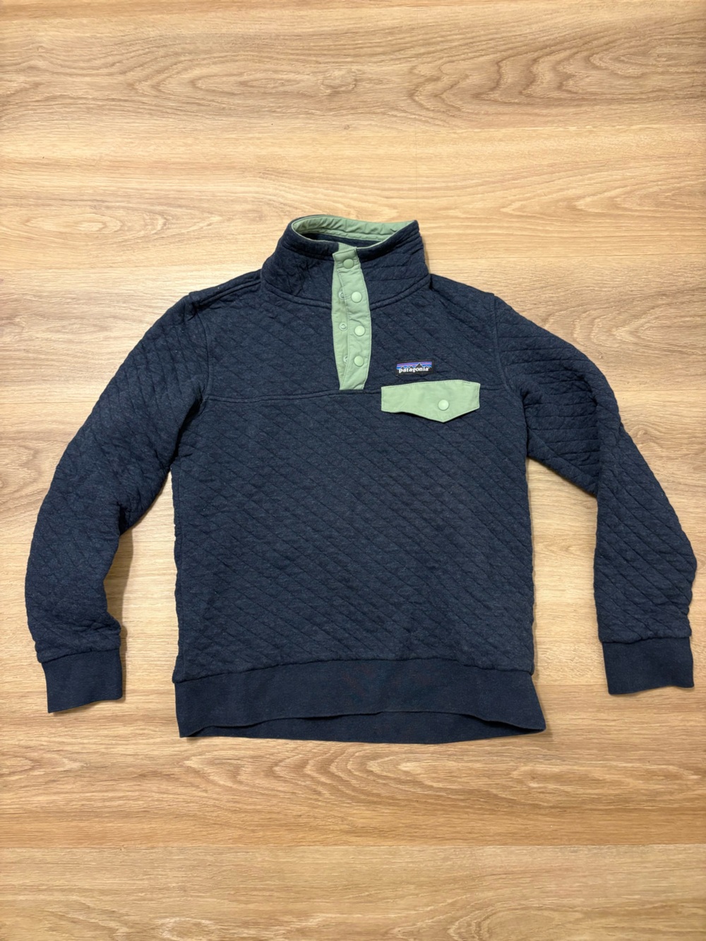 Patagonia Navy Quilted Pullover with Light Green Trim